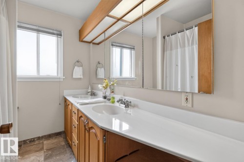 9627 146 Street Nw, Edmonton, AB 