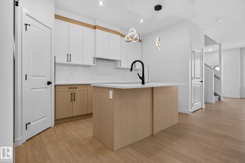 109 Westwind Drive, Spruce Grove, AB - Indoor Photo Showing Kitchen