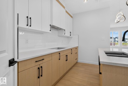 109 Westwind Drive, Spruce Grove, AB - Indoor Photo Showing Kitchen
