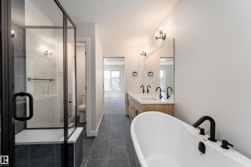 117 Garneau Gate, Spruce Grove, AB - Indoor Photo Showing Bathroom