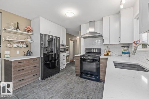 5507 102A Avenue Nw, Edmonton, AB 