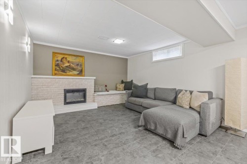 5507 102A Avenue Nw, Edmonton, AB 