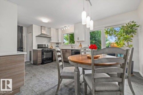 5507 102A Avenue Nw, Edmonton, AB 