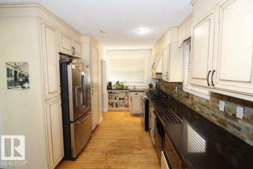 7715 84 Avenue, Edmonton, AB - Indoor Photo Showing Kitchen