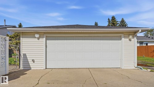 11736 35A Avenue Nw, Edmonton, AB 