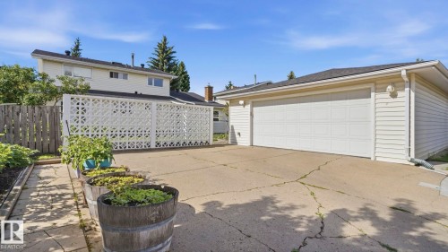11736 35A Avenue Nw, Edmonton, AB 