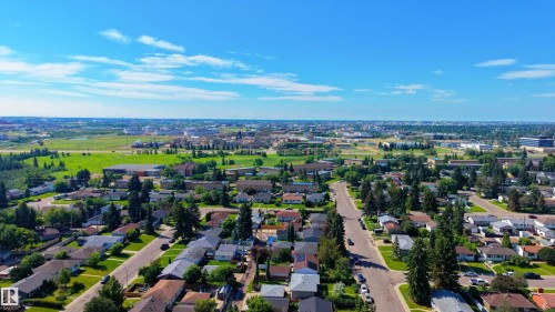 10407 45 Street Nw, Edmonton, AB 