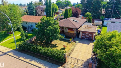 10407 45 Street Nw, Edmonton, AB 