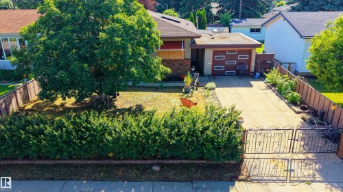 10407 45 Street Nw, Edmonton, AB 