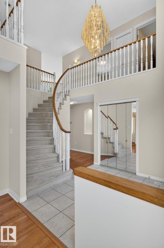 610 Hunters Close Nw, Edmonton, AB - Indoor Photo Showing Other Room