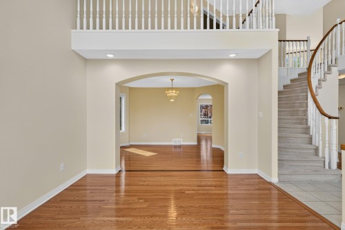 610 Hunters Close Nw, Edmonton, AB - Indoor Photo Showing Other Room