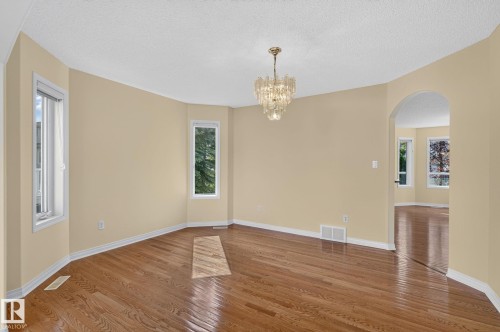 610 Hunters Close Nw, Edmonton, AB - Indoor Photo Showing Other Room