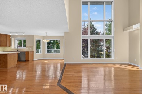 610 Hunters Close Nw, Edmonton, AB - Indoor Photo Showing Kitchen