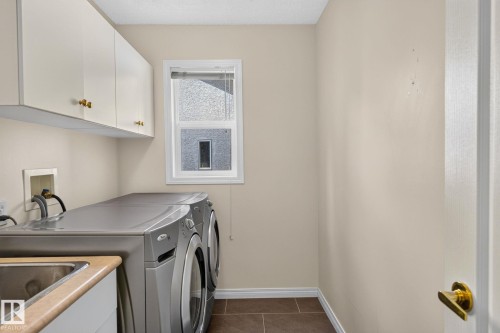 610 Hunters Close Nw, Edmonton, AB - Indoor Photo Showing Laundry Room