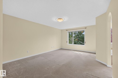 610 Hunters Close Nw, Edmonton, AB - Indoor Photo Showing Other Room