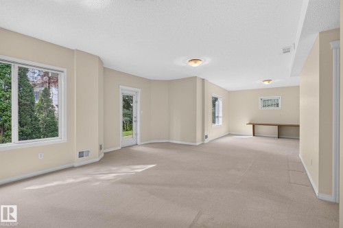 610 Hunters Close Nw, Edmonton, AB - Indoor Photo Showing Other Room