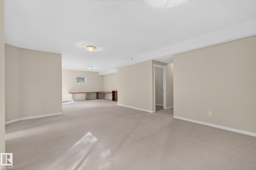 610 Hunters Close Nw, Edmonton, AB - Indoor Photo Showing Other Room