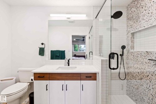 9544 148 Street Nw, Edmonton, AB - Indoor Photo Showing Bathroom