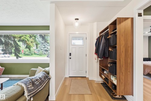 9544 148 Street Nw, Edmonton, AB - Indoor