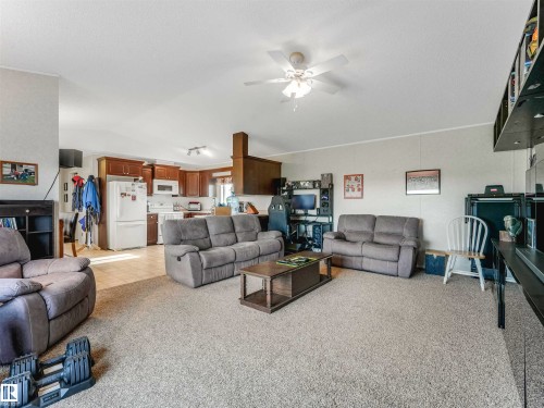 Image quality insufficient for description - 57016 Range Road 13, Rural Barrhead County, AB - Indoor Photo Showing Living Room