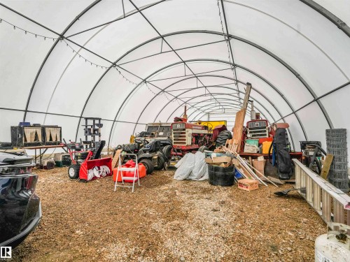 Image quality insufficient for description - 57016 Range Road 13, Rural Barrhead County, AB - Indoor Photo Showing Other Room