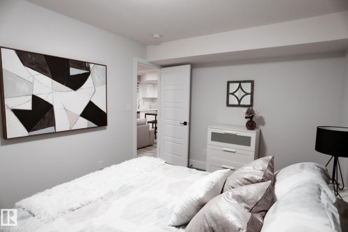 #Bsmt 7449 Chivers Cr Sw, Edmonton, AB - Indoor Photo Showing Bedroom