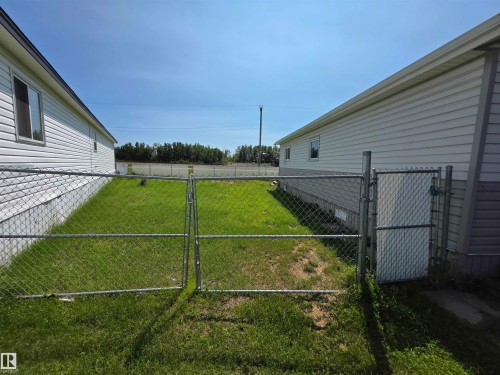#9 5220 44 Av, Calmar, AB - Outdoor With Exterior