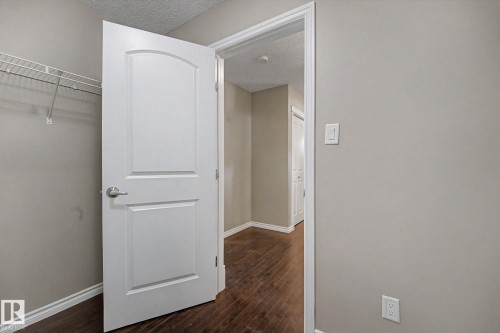 9507 Simpson Crest, Edmonton, AB - Indoor Photo Showing Other Room