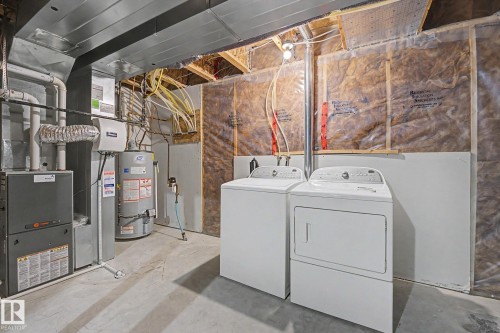 9507 Simpson Crest, Edmonton, AB - Indoor Photo Showing Laundry Room