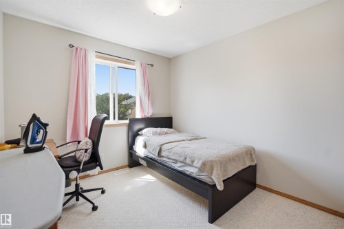 #71 10909 106 St Nw, Edmonton, AB - Indoor Photo Showing Bedroom