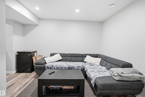 #71 10909 106 St Nw, Edmonton, AB - Indoor Photo Showing Other Room