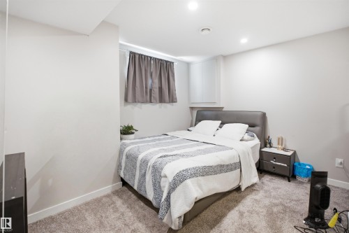 #71 10909 106 St Nw, Edmonton, AB - Indoor Photo Showing Bedroom
