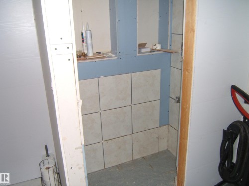 Image quality insufficient for description - 543016 Rng Rd 122, Rural Two Hills County, AB - Indoor