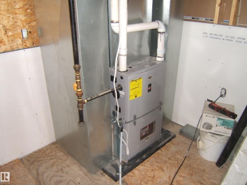 Image quality insufficient for description - 543016 Rng Rd 122, Rural Two Hills County, AB - Indoor Photo Showing Basement