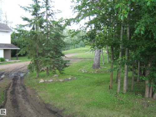 Image quality insufficient for description - 543016 Rng Rd 122, Rural Two Hills County, AB - Outdoor