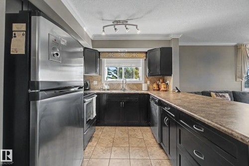 #307 14604 125 St Nw, Edmonton, AB - Indoor Photo Showing Kitchen