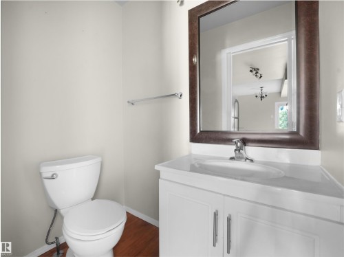 #B 16405 89 Av Nw, Edmonton, AB - Indoor Photo Showing Bathroom