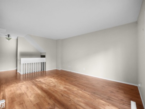 #B 16405 89 Av Nw, Edmonton, AB - Indoor Photo Showing Other Room