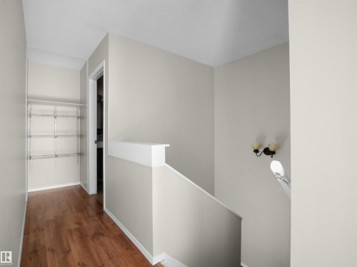 #B 16405 89 Av Nw, Edmonton, AB - Indoor Photo Showing Other Room