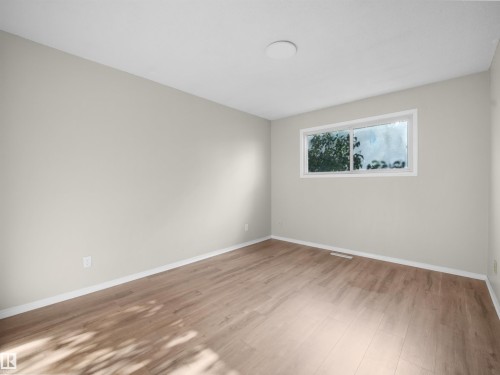 #B 16405 89 Av Nw, Edmonton, AB - Indoor Photo Showing Other Room