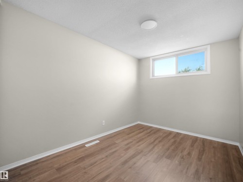 #B 16405 89 Av Nw, Edmonton, AB - Indoor Photo Showing Other Room