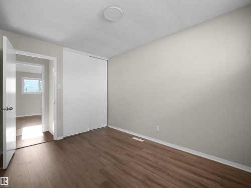 #B 16405 89 Av Nw, Edmonton, AB - Indoor Photo Showing Other Room