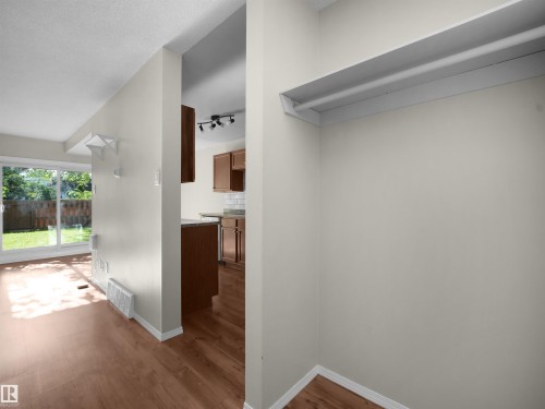 #B 16405 89 Av Nw, Edmonton, AB - Indoor Photo Showing Other Room