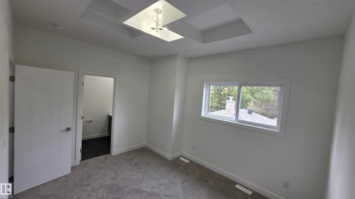 #1 6704 109 St Nw, Edmonton, AB - Indoor Photo Showing Other Room