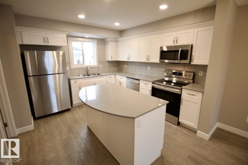 208 Allard Way, Fort Saskatchewan, AB - Indoor Photo Showing Kitchen