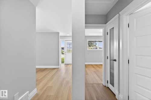 6008 97A Avenue, Edmonton, AB - Indoor Photo Showing Other Room