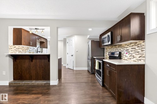 6008 97A Avenue, Edmonton, AB - Indoor Photo Showing Kitchen With Upgraded Kitchen