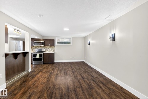 6008 97A Avenue, Edmonton, AB - Indoor