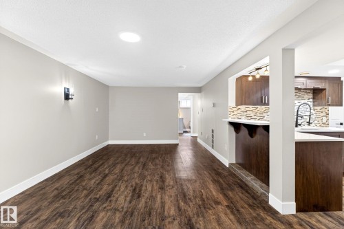 6008 97A Avenue, Edmonton, AB - Indoor