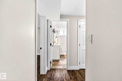 6008 97A Avenue, Edmonton, AB - Indoor Photo Showing Other Room